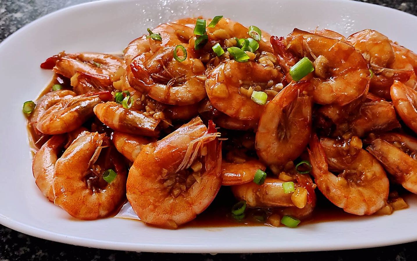 蒜泥大虾的家常做法,蒜香味浓郁,鲜甜爽口非常好吃_哔哩哔哩_bilibili