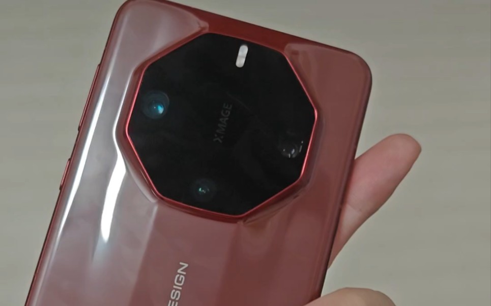 只花了8千多就拥有了mate60rs非凡大师 瑞红.