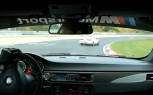 Скачать видео: 【E92 vs. DC2】V8追L4 纽北老三系与老老型格追走