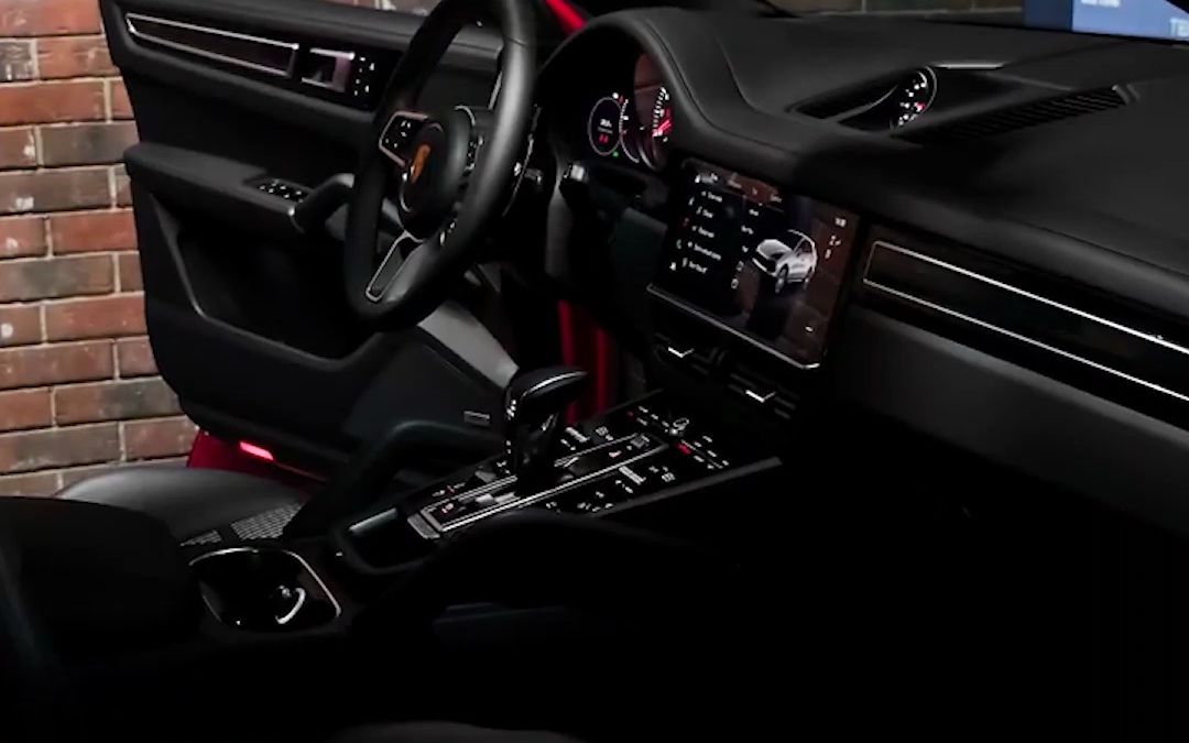 2023保时捷卡宴gts内饰