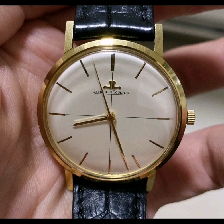 积家18k黄金古董积家表LeCoultre 机芯已保养走时正常,表径35mm,18k黄金表壳,原始品相无翻新表耳菱角清晰可见,原装包金表扣哔哩哔哩bilibili