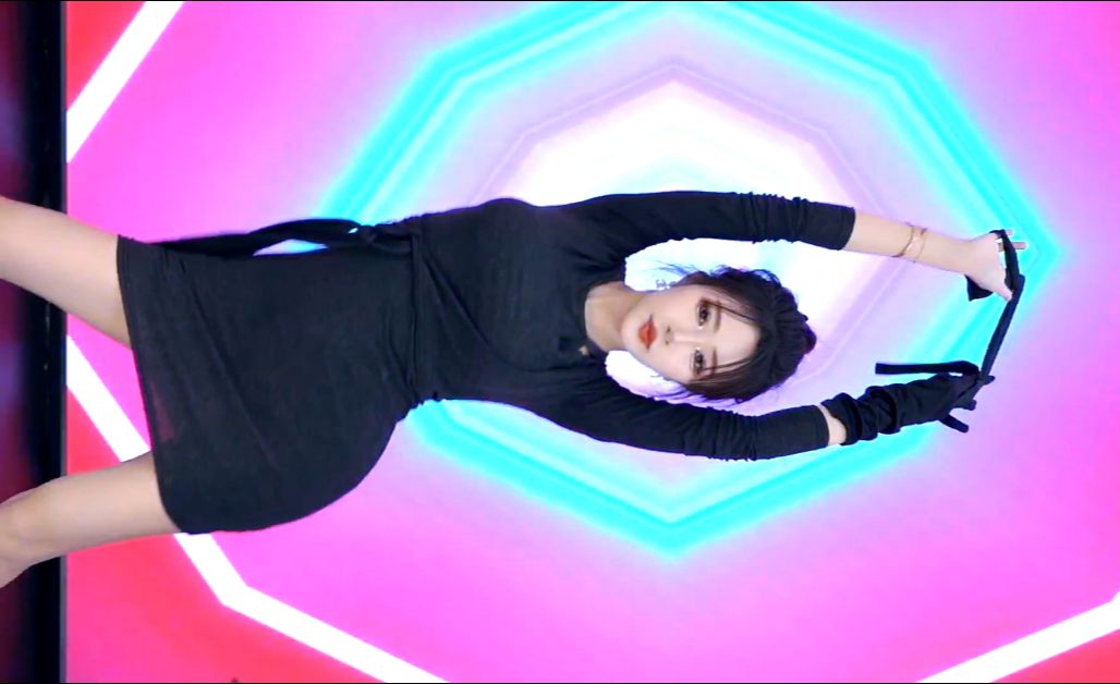 非免!抖音舞蹈 辣条条sss 马上就更斗鱼时期的她