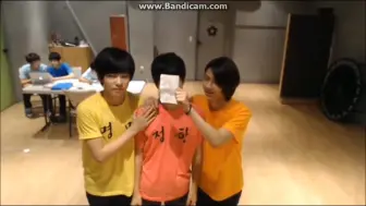 Download Video: 【SEVENTEEN TV】小绿屋俊辉明明教净汉，知秀用中文介绍自己