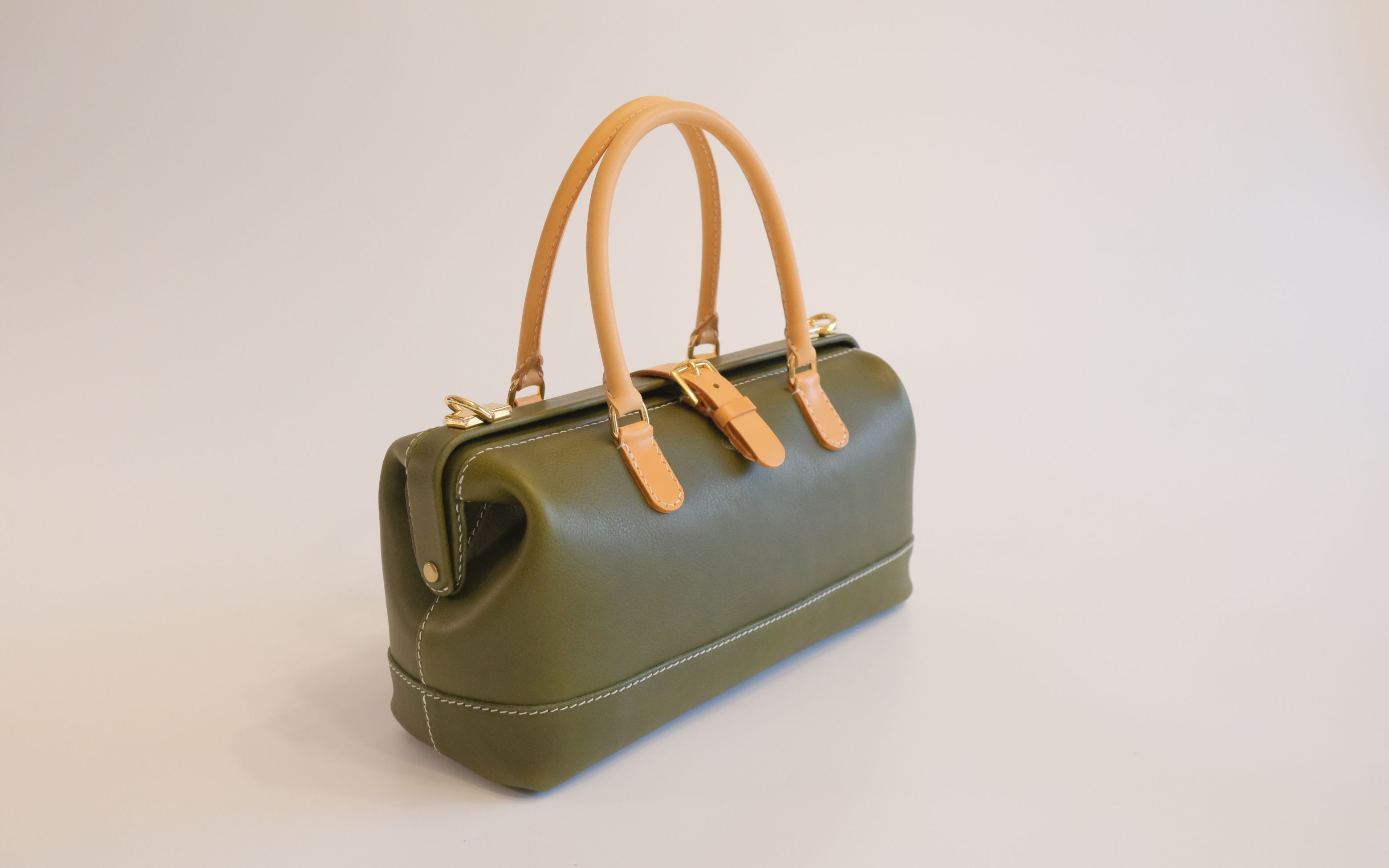 手提医生包这个配色很难不爱