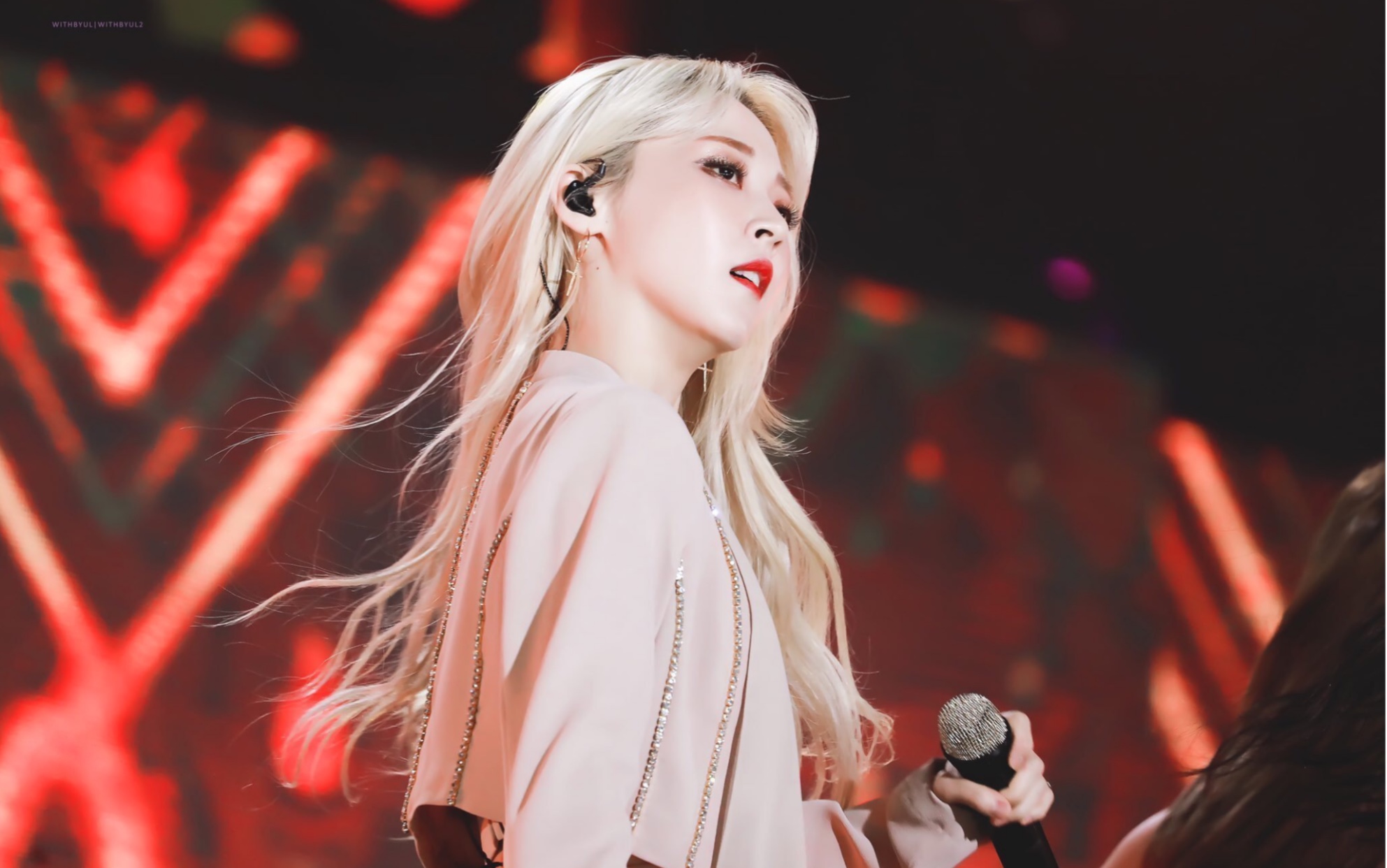 姬圈大佬文星伊mamamoo营业帅炸