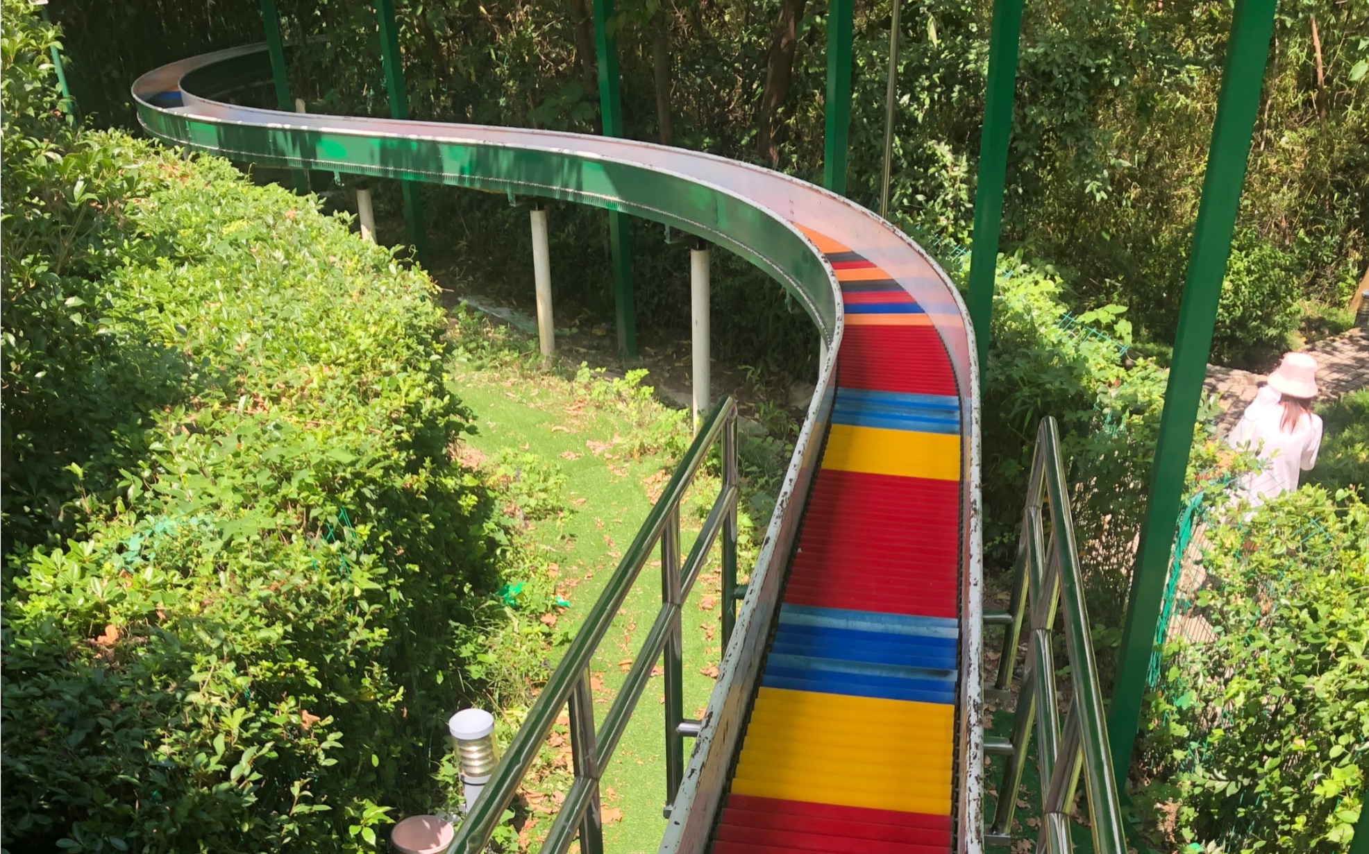 【五彩滑道】小孩是真的开心,大人是真的好痛