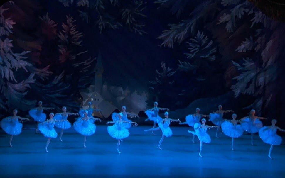 [图]胡桃夹子 - 雪花圆舞曲 / 马林斯基芭蕾舞团 The Nutcracker - Waltz of the Snowflakes