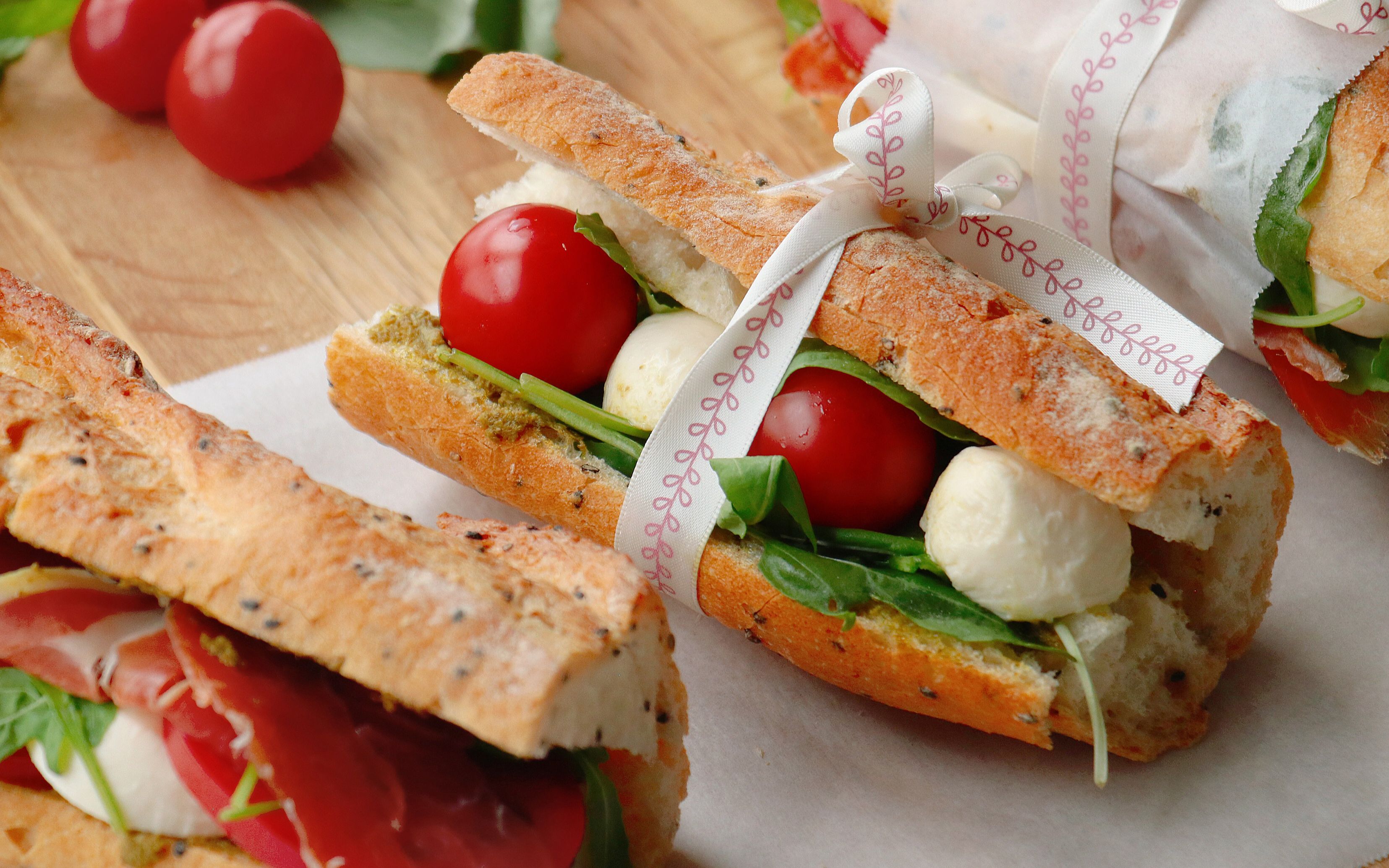 阿芋带你做一个手法清新脱俗的卡布里三明治