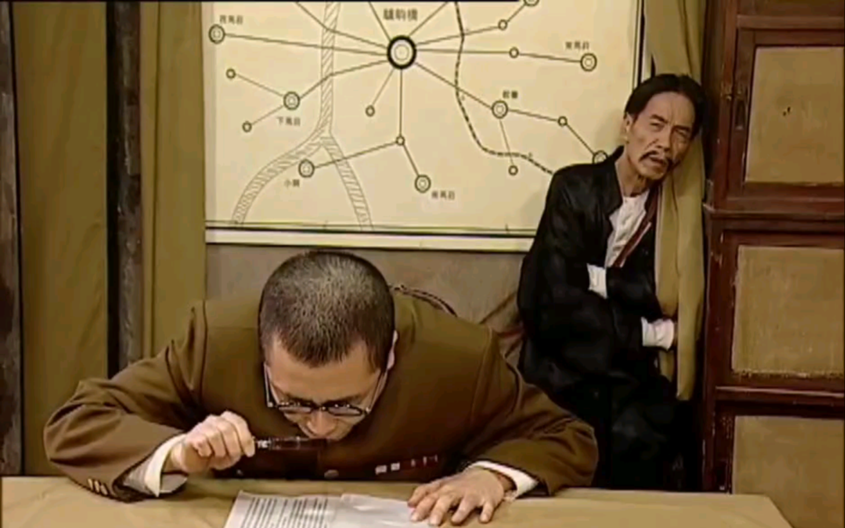 162太君您是人吗,为什么吃饭睡觉这些个人事你是一件都不干.