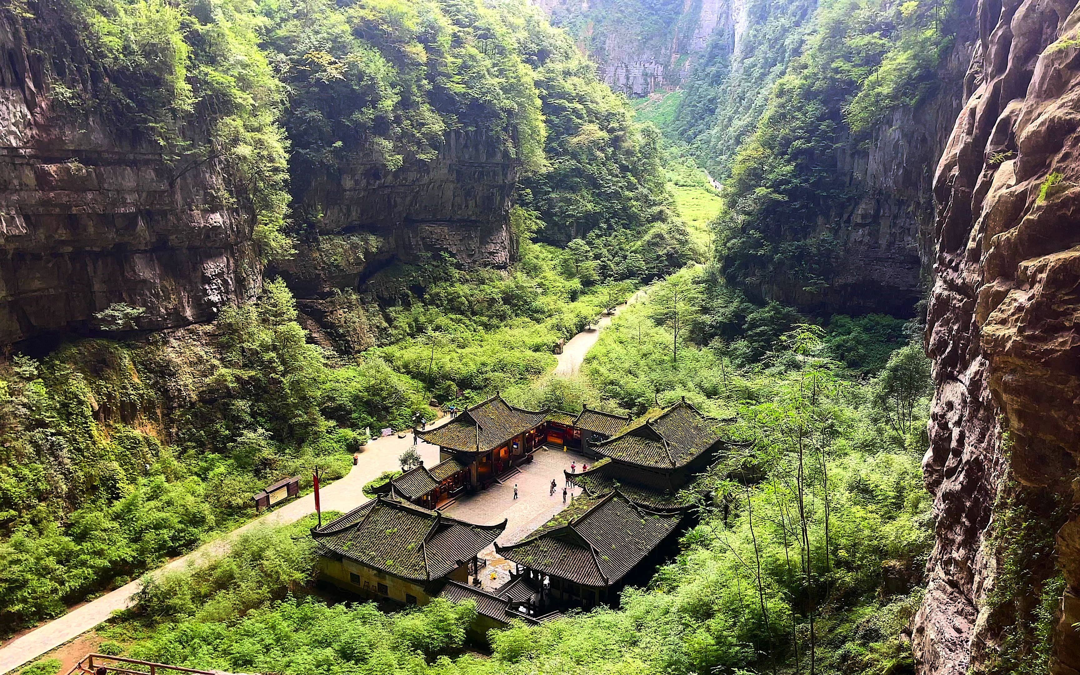 单人摩旅走遍中国第201天——天福官驿,武隆天坑