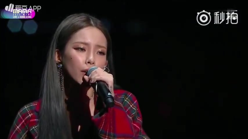 [图]2017 MAMA In HK Heize<You don't know>+<You,Clouds,Rain>