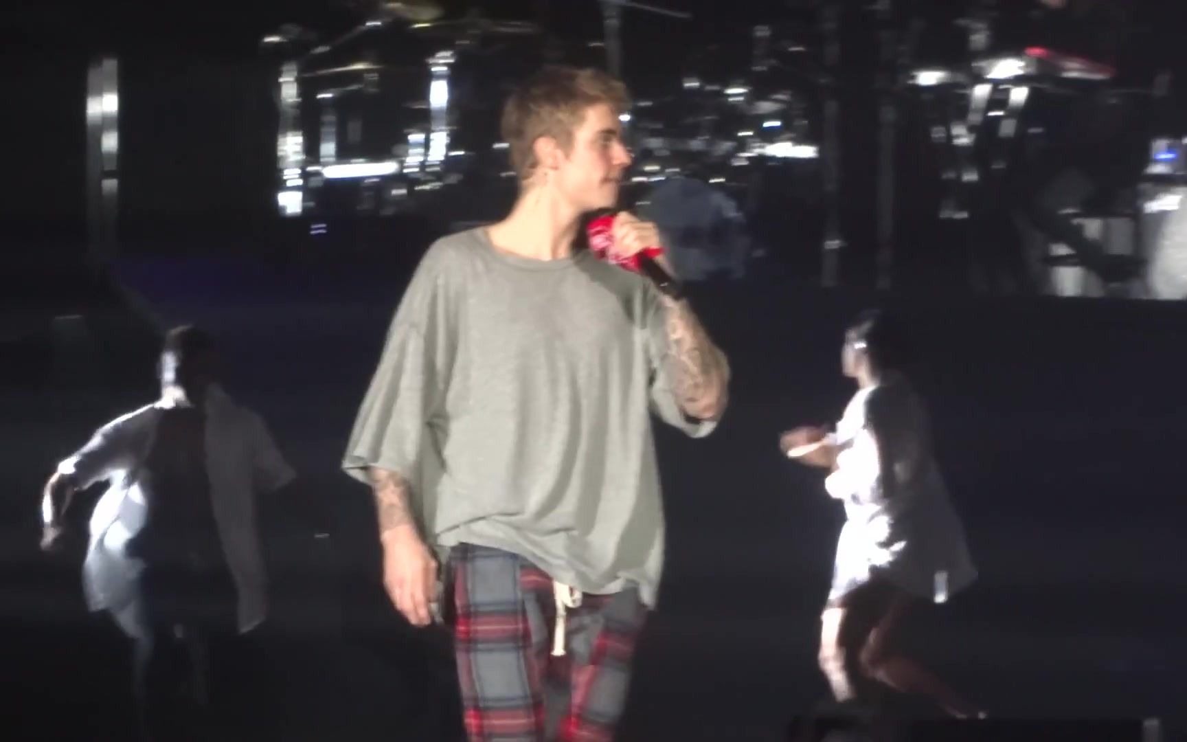 [图]Justin Bieber 贾斯汀比伯英国伯明翰演唱会全场 （Purpose World Tour 10/24/2016 1080p）