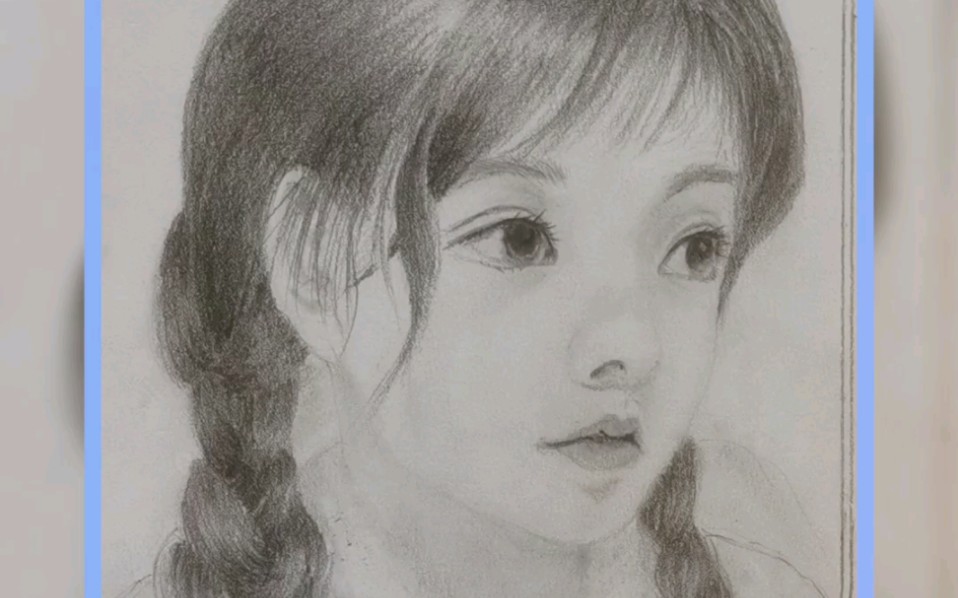 梳着马尾辫的小姑娘
