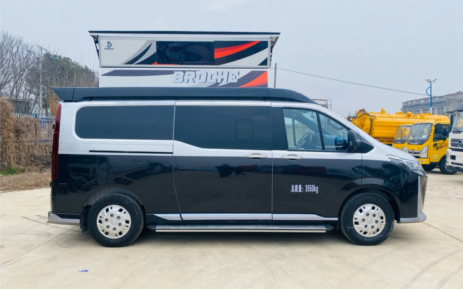 鎏金工艺,满天星车顶,硬升顶版商务旅居车!