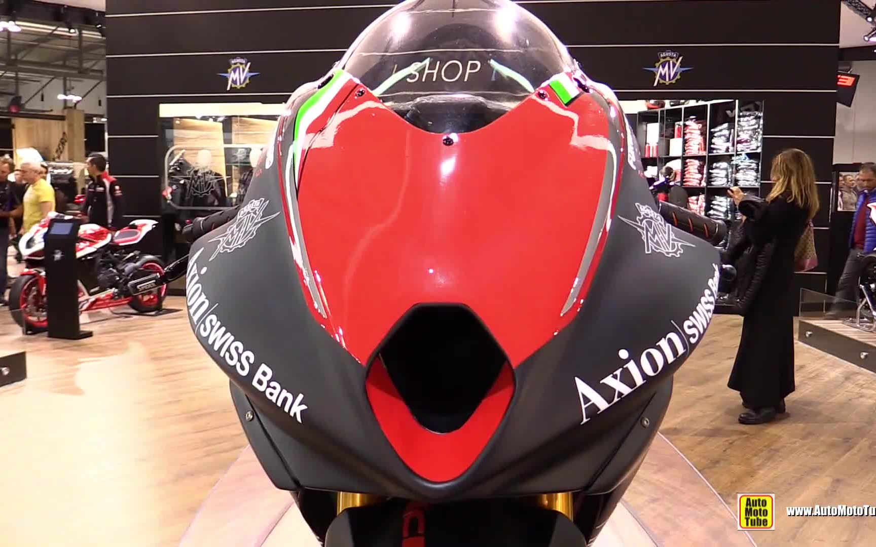 米兰车展mv奥古斯塔f2moto2赛车真车实拍2018eicmamilan