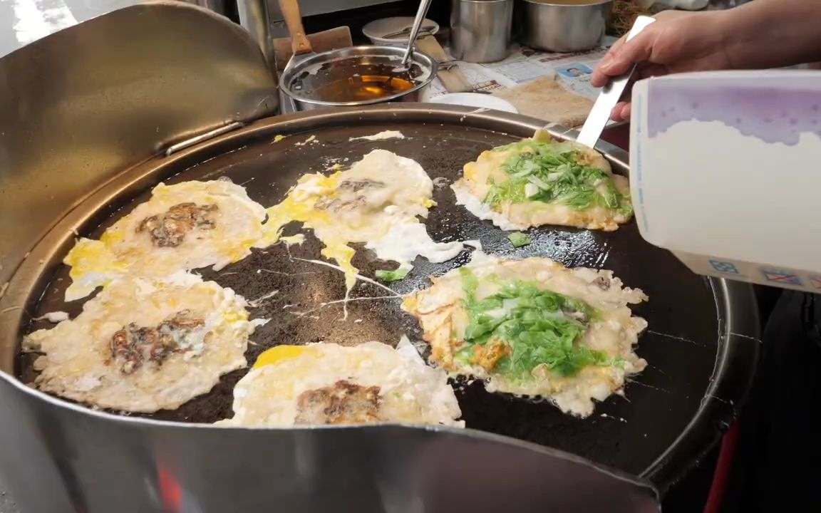 台湾美食虾仁炒饭师傅、蚵仔煎、蛤蜊汤 台湾夜市街头美食哔哩哔哩bilibili