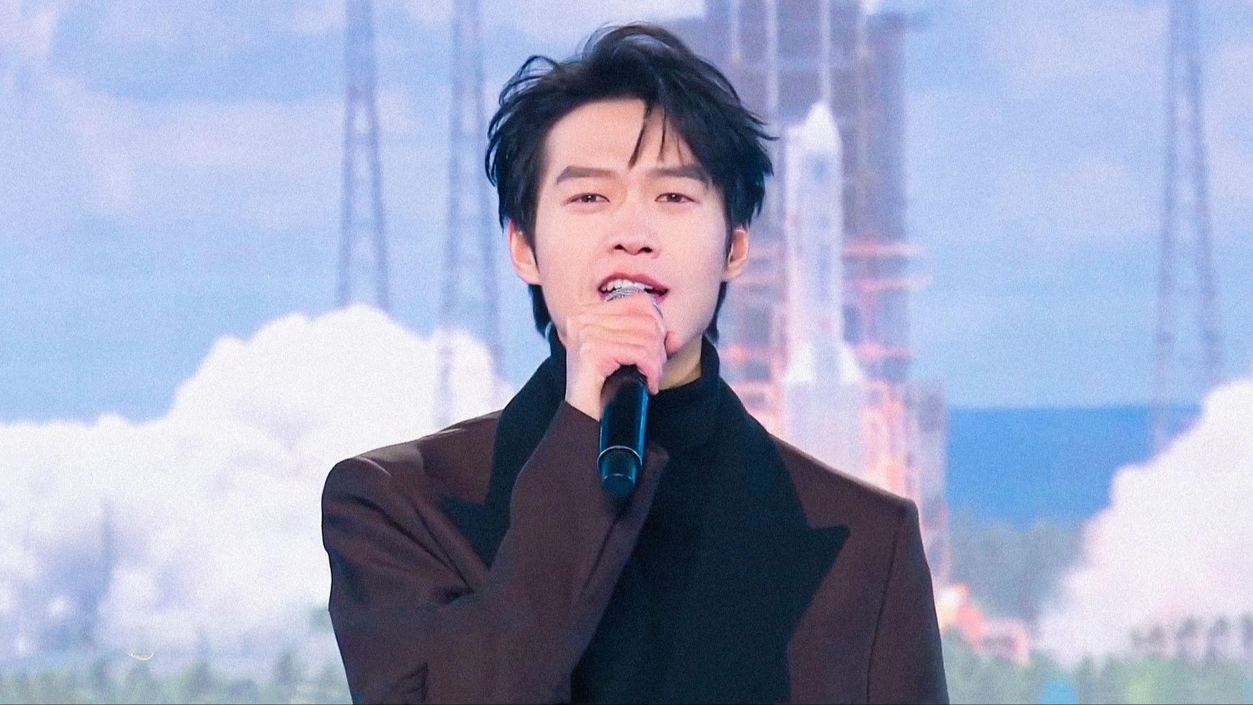 东北f4联合发布《我会等》,喊话魏大勋来东北,新花样高雅上大分