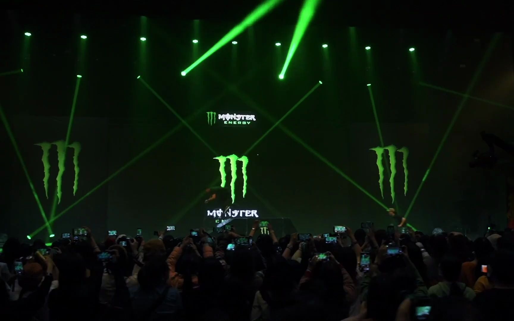 【王一博】20201116monsterenergy魔爪:魔爪龙茶派对高清放送 戳视频