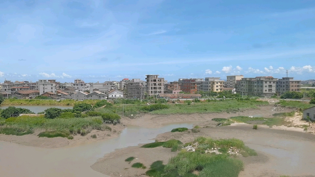 活动  回家路上,发现福州平原好多,田里还有很多小水车