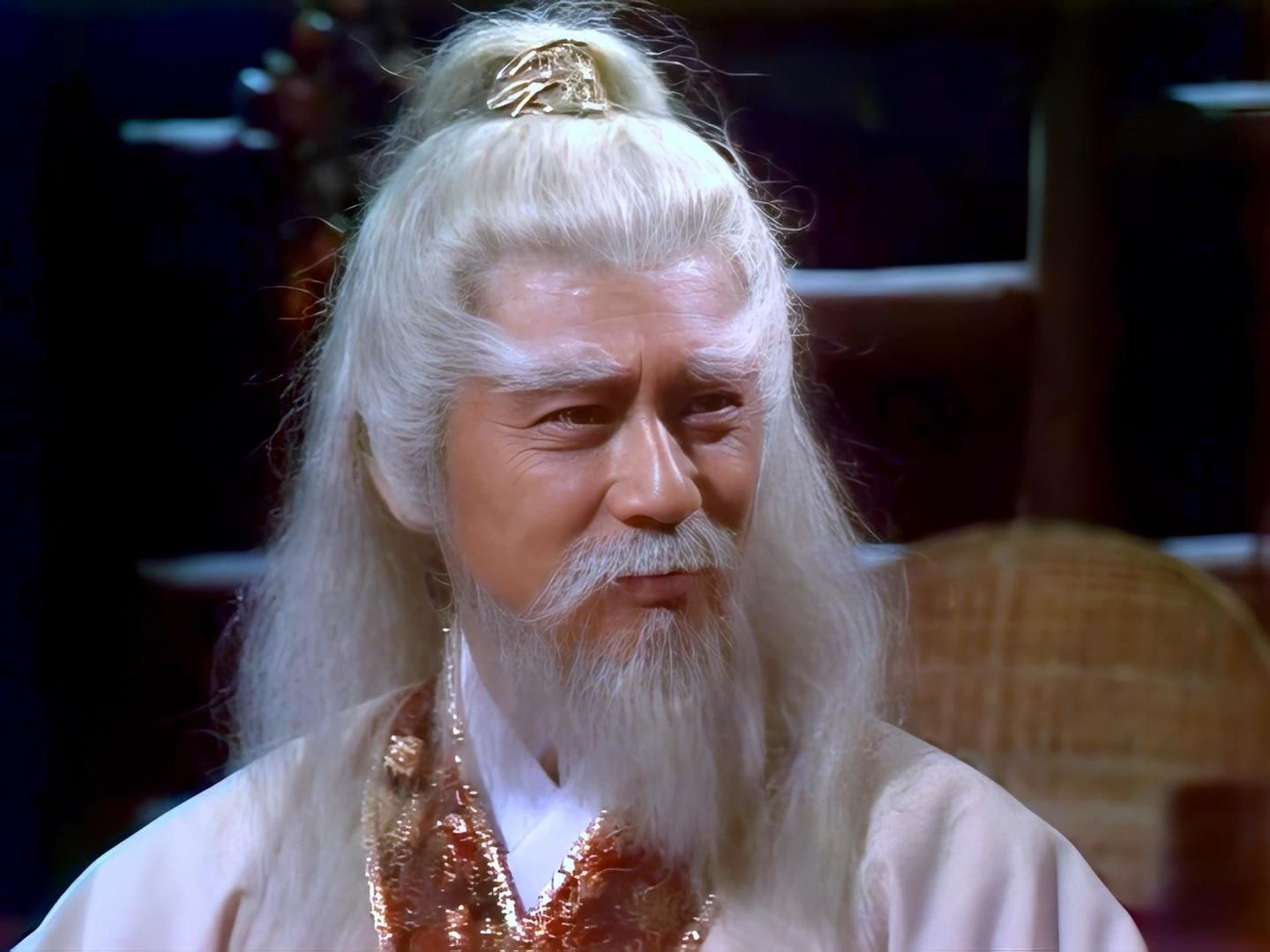 神雕侠侣经典桥段:黄药师夜传弹指神通,白发"东邪"帅气不减当年