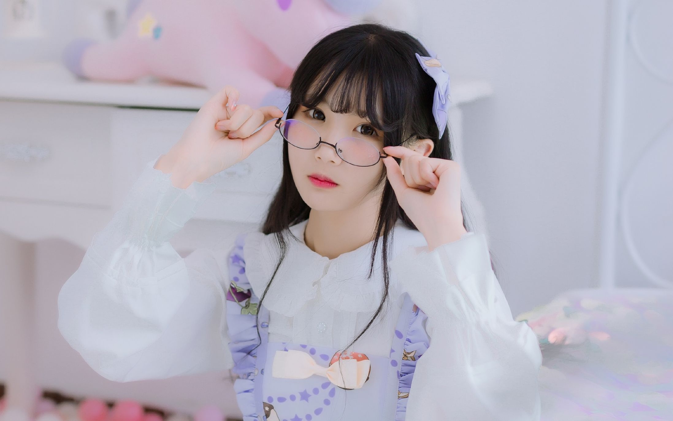 lolita草莓酱娜戴眼镜的lolita小姐姐你们喜欢吗