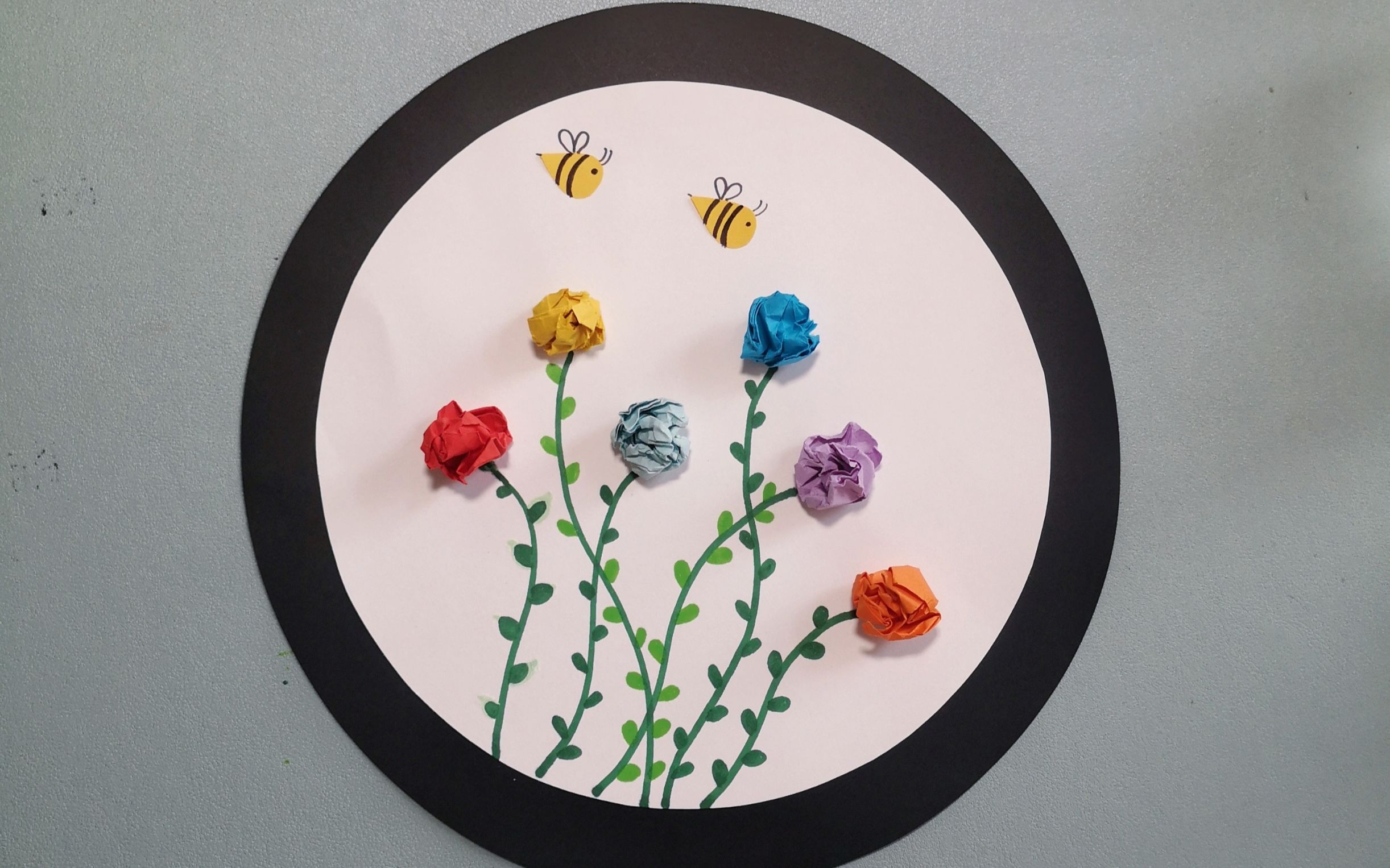 幼儿园小朋友就可以做的纸团花