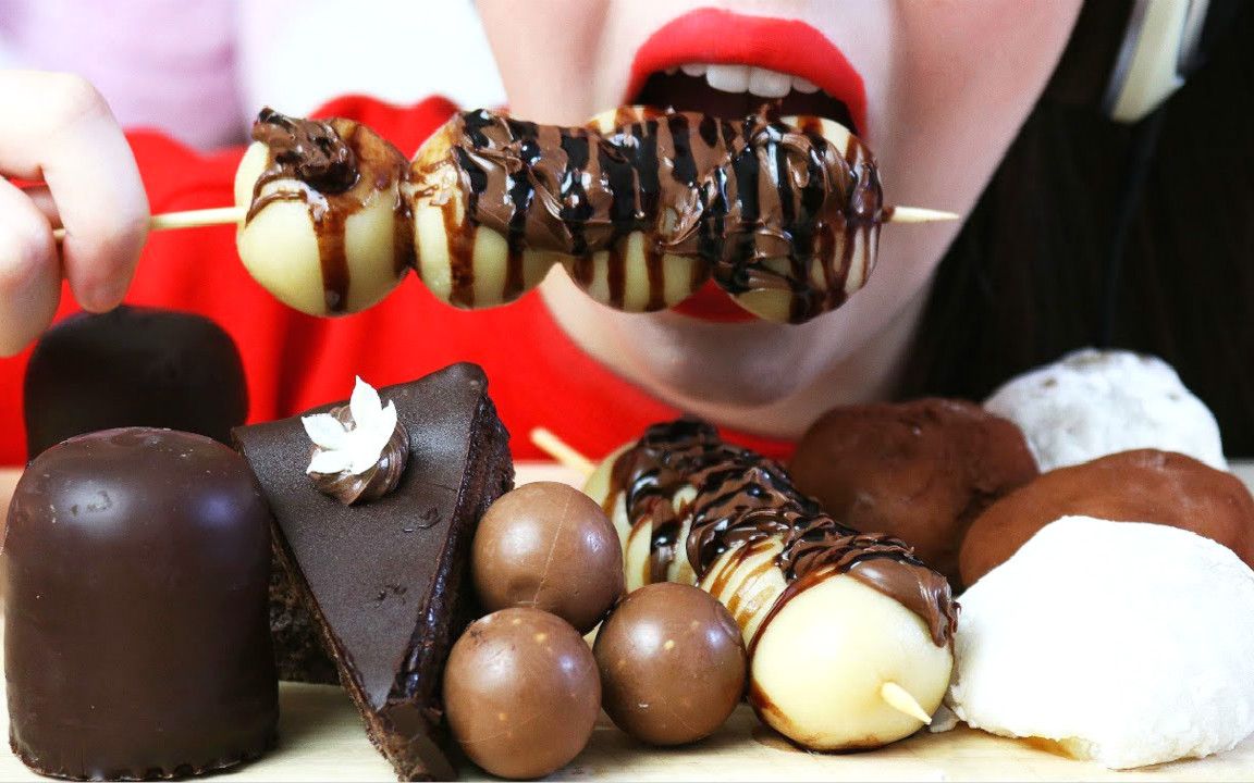 hazelnut crush ☆ 巧克力串团子,巧克力慕斯蛋糕,巧克力涂层棉花