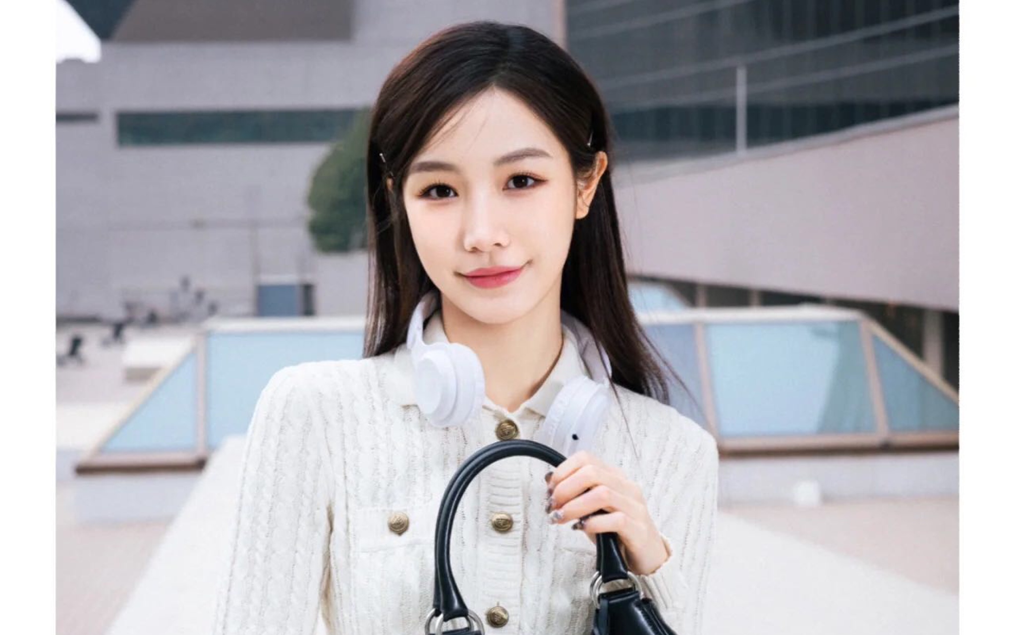 张楠,原名张南,1997年6月27日出生于辽宁省大连市,毕业于大连模特艺术