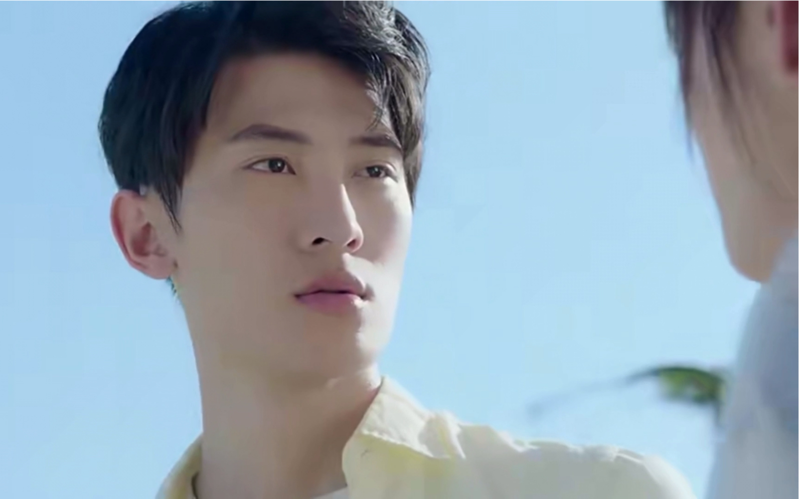 【搞笑名场面】浪花男神 1  你不觉得你后面凉凉的吗