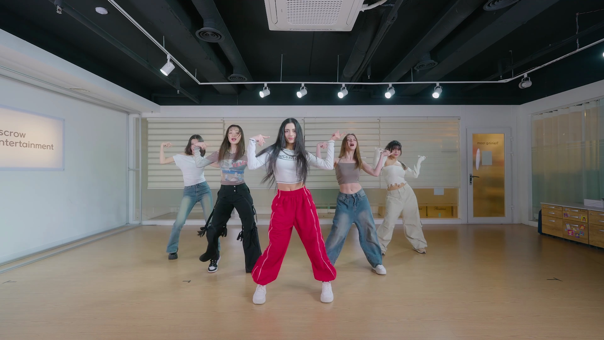 x:in 《no doubt》练习室舞蹈版