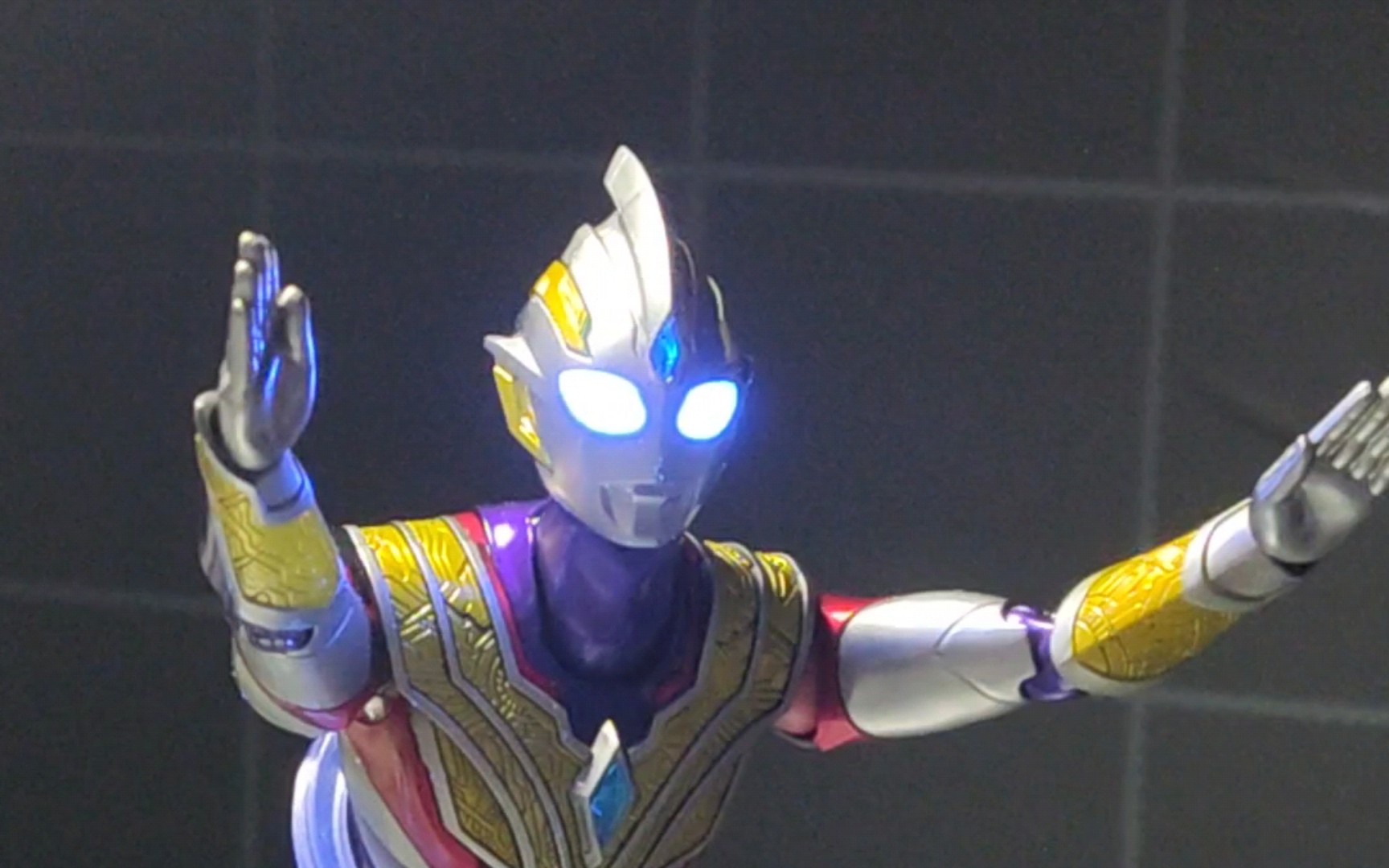 88元就可以买到这么帅的奥特曼?