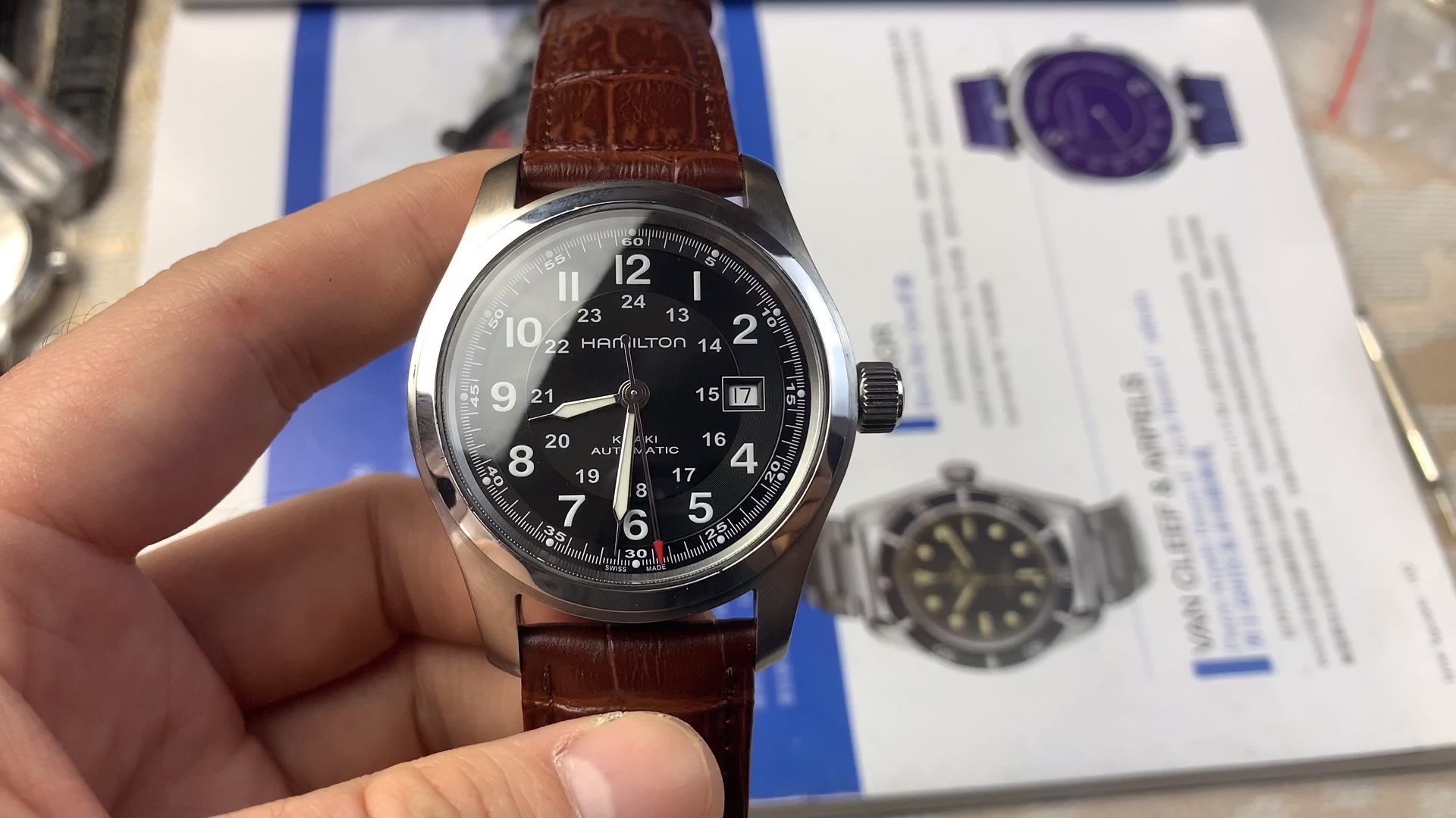 汉密尔顿卡其野战小红帽机械男表_哔哩哔哩_bilibili