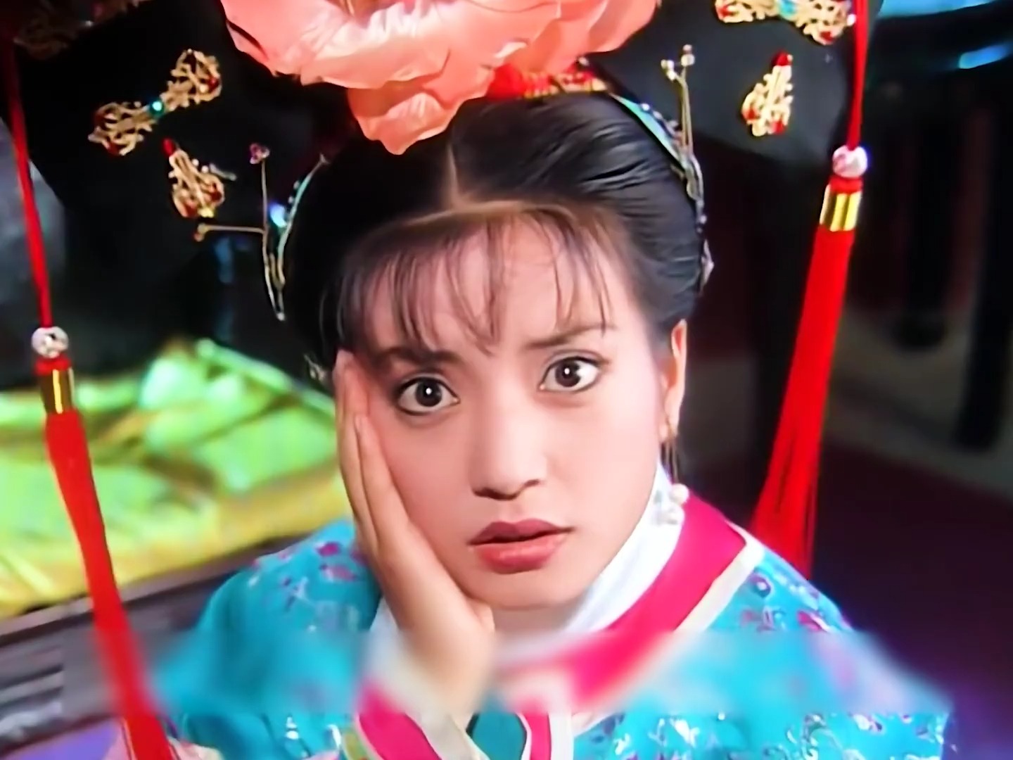 还珠16:小燕子被容嬷嬷扇耳光,一拳头打过去,皇后脸都气歪