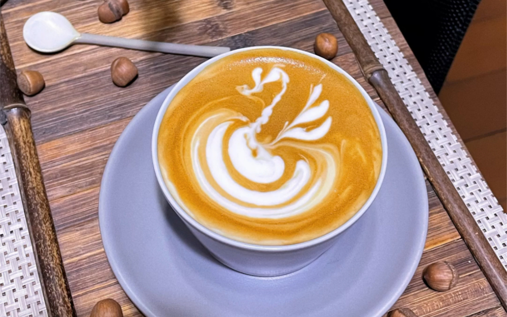 咖啡拉花练习.首推,推推乐天鹅,脖子疼