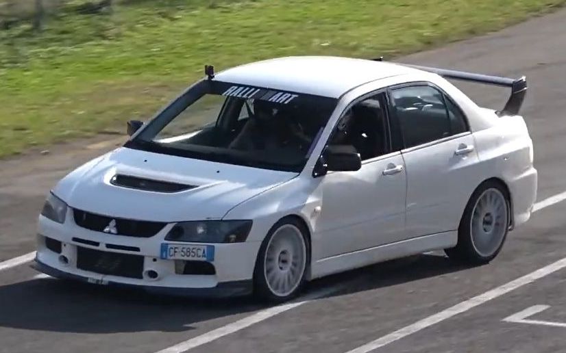 500HP Lancer Evo IX vs 500HP Delta Integrale!  AWD Drifts & Turbo Sounds哔哩哔哩bilibili