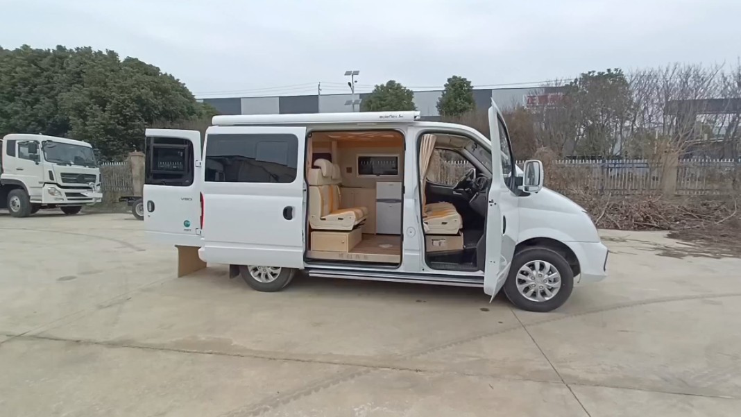 老年人退休后的第一台房车#大通v80短轴低顶房车#五座两床布局房车