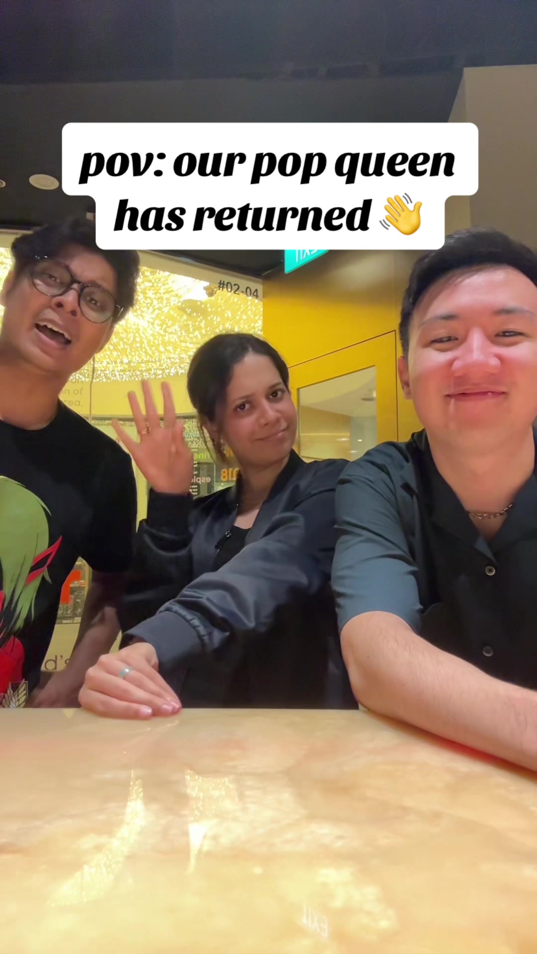 这张专辑是 >>> 说再见到没有母亲的流行音乐时代 @ arianagrande