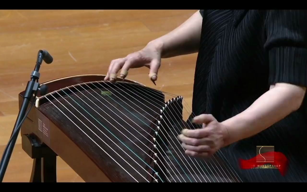 【古筝】蕉窗夜雨 - 李萌_哔哩哔哩_bilibili