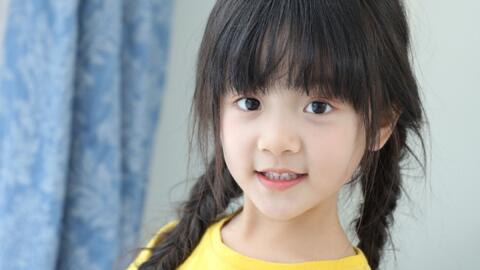 咖喱 4年前玩的美拍 我对着手机说话 天啦这个up主傻了 拍视频的时候是小学生 小学生up主 自拍犯傻的玩意儿 画质很渣我也拯救不了 小学生 的侧脸 沙雕up 哔哩哔哩 Bilibili 咖喱 4年前玩的美拍 我对着手机说话 天啦这个up主傻了 拍视频的时候是小学生 小学生up主 自拍犯傻的玩意儿 画质很渣我也拯救不了 小学生 的侧脸 沙雕up 哔哩哔哩 Bilibili