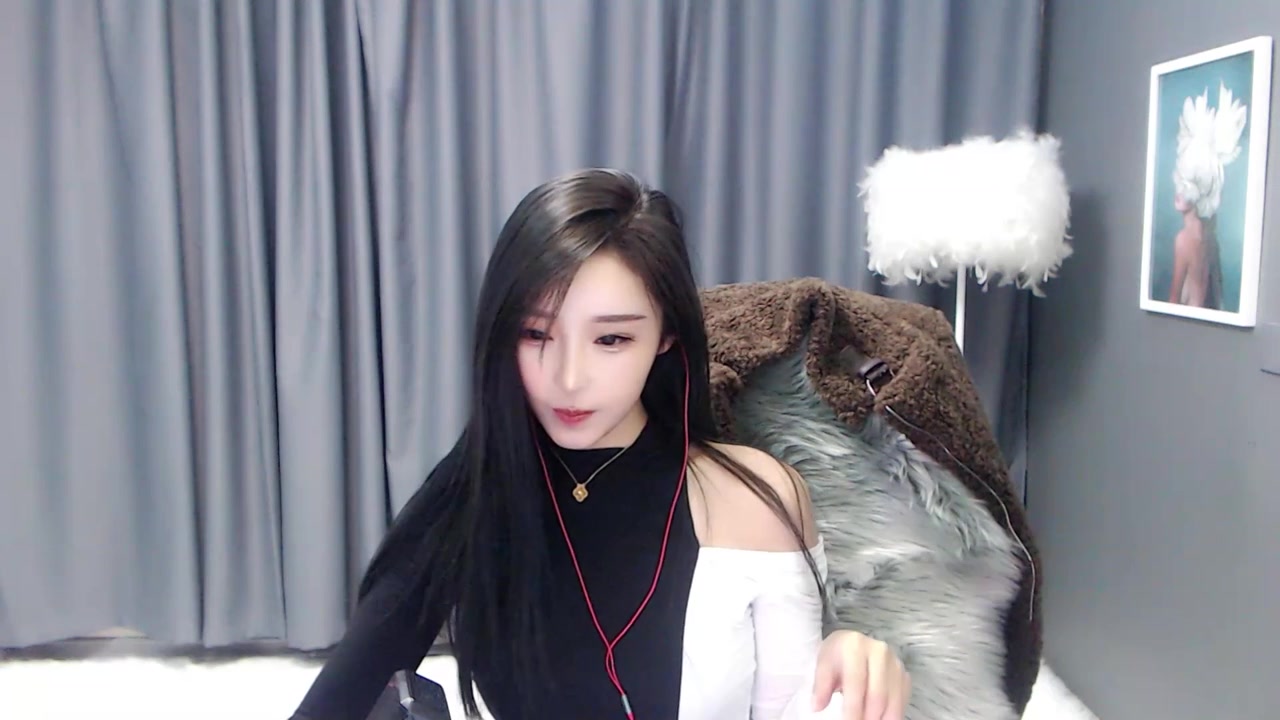 vivi小小酥 2018.12.04.21点场_哔哩哔哩 (゜-゜)つロ 干杯~-bilibili