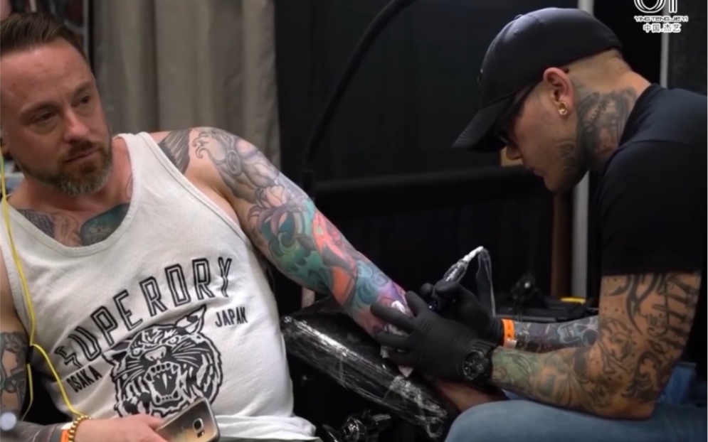 国外著名纹身师:拼接大花臂很帅气#纹身师日常##刺青艺术##纹身##刺青