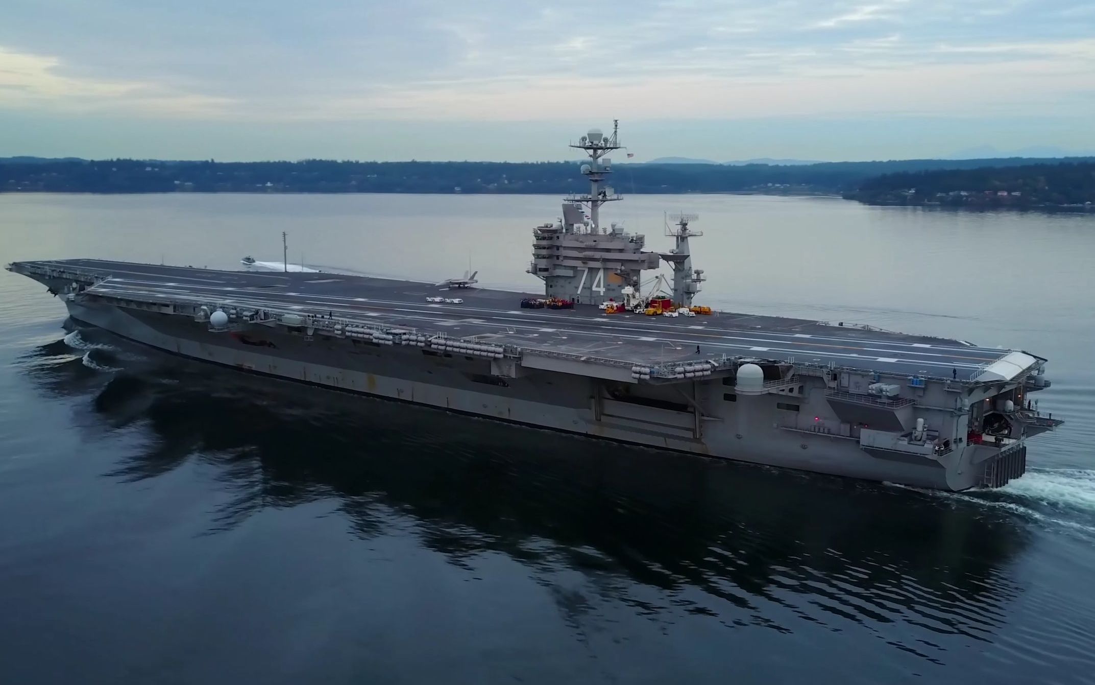 【4k】尼米兹级,斯坦尼斯号航母(cvn74)4k航拍