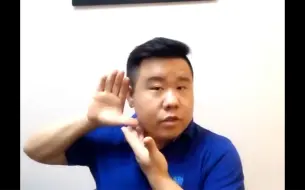 Descargar video: 【中国人不骗中国人】到了换声点提喉该如何解决，顶级男高音张喜秋老师详细示范与讲解