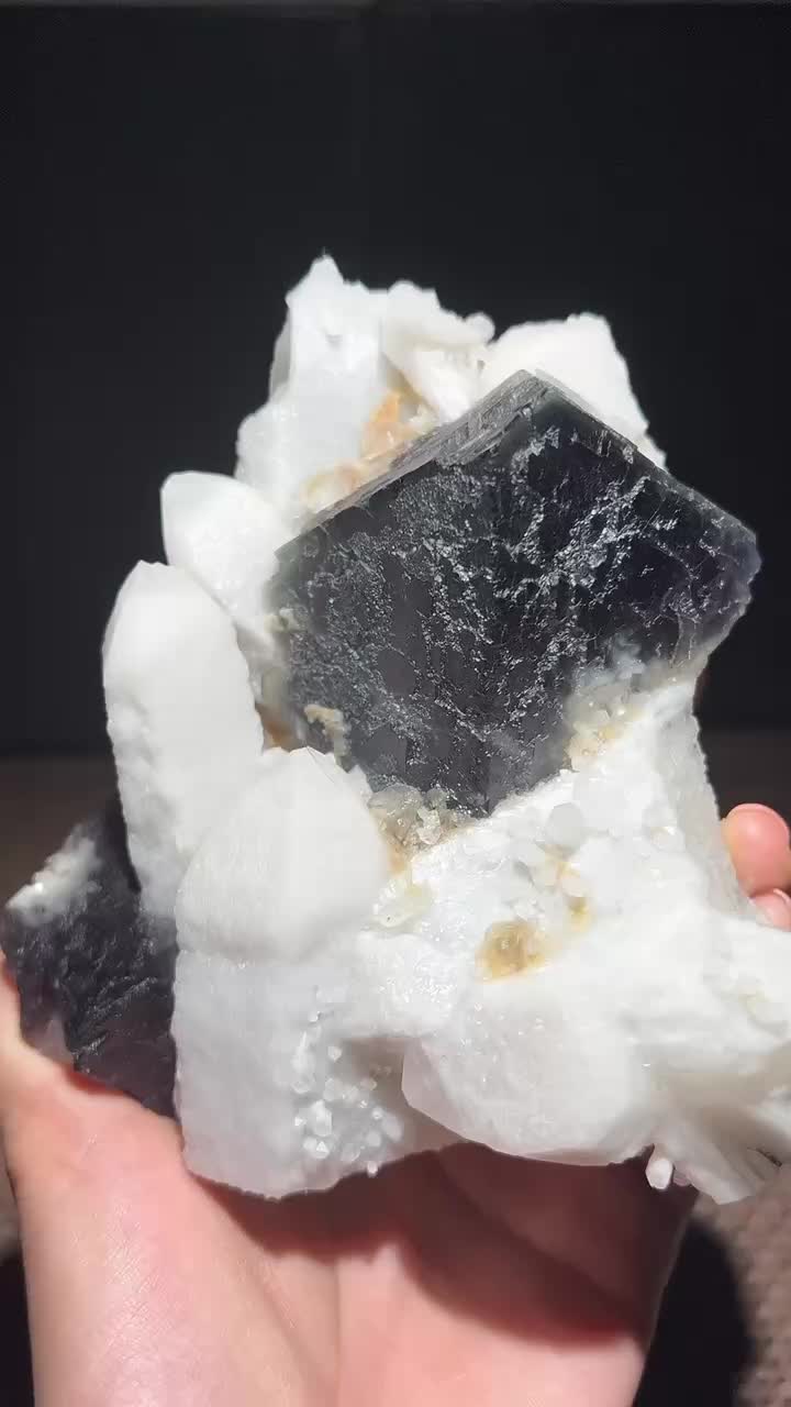 内蒙八面体萤石