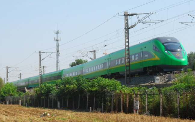 [济局鼓型cr200j]c679济南-曹县减速进曹县站