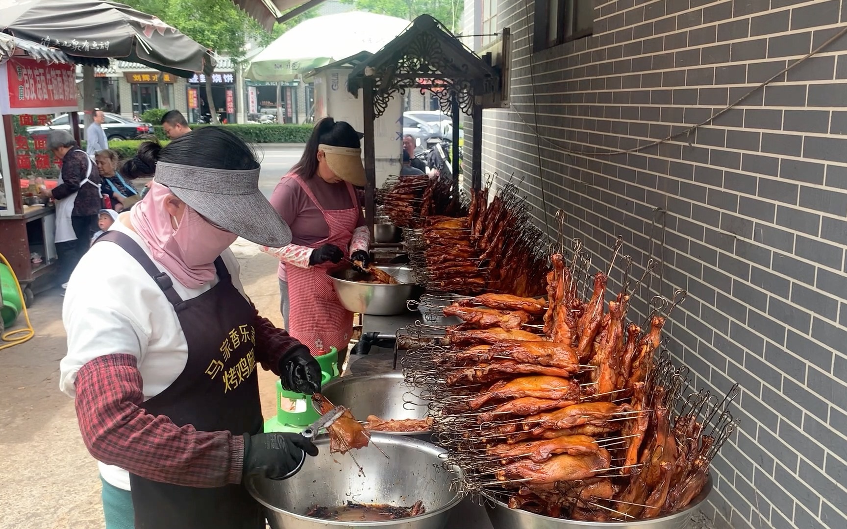 开封老河大烧饼夹鸡腿图片