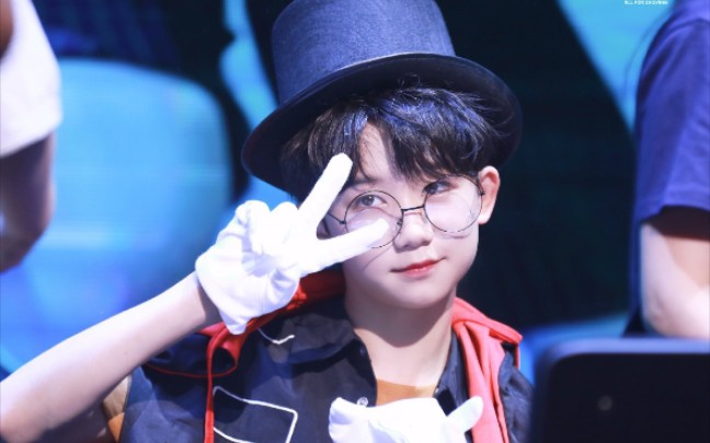 任书漾十三岁的小孩生日快乐啊