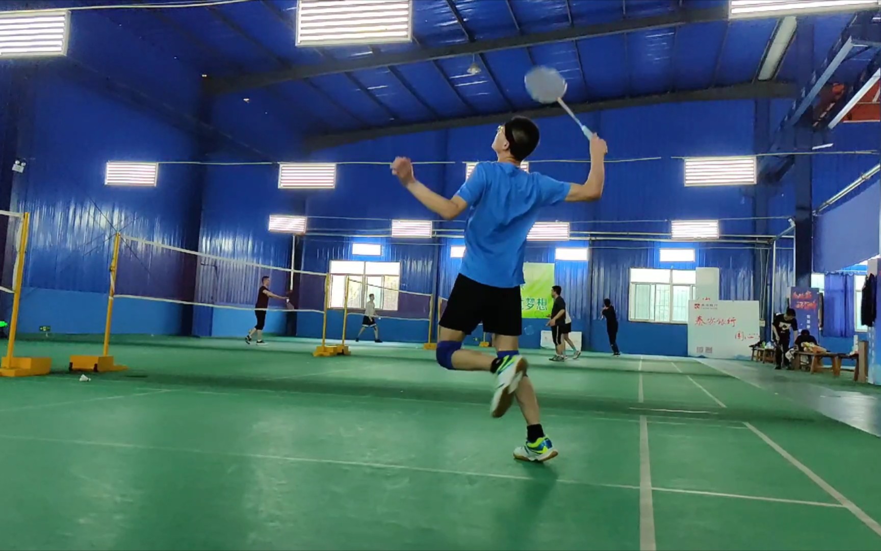 业余高远球杀球慢动作,求大佬指点_哔哩哔哩_bilibili