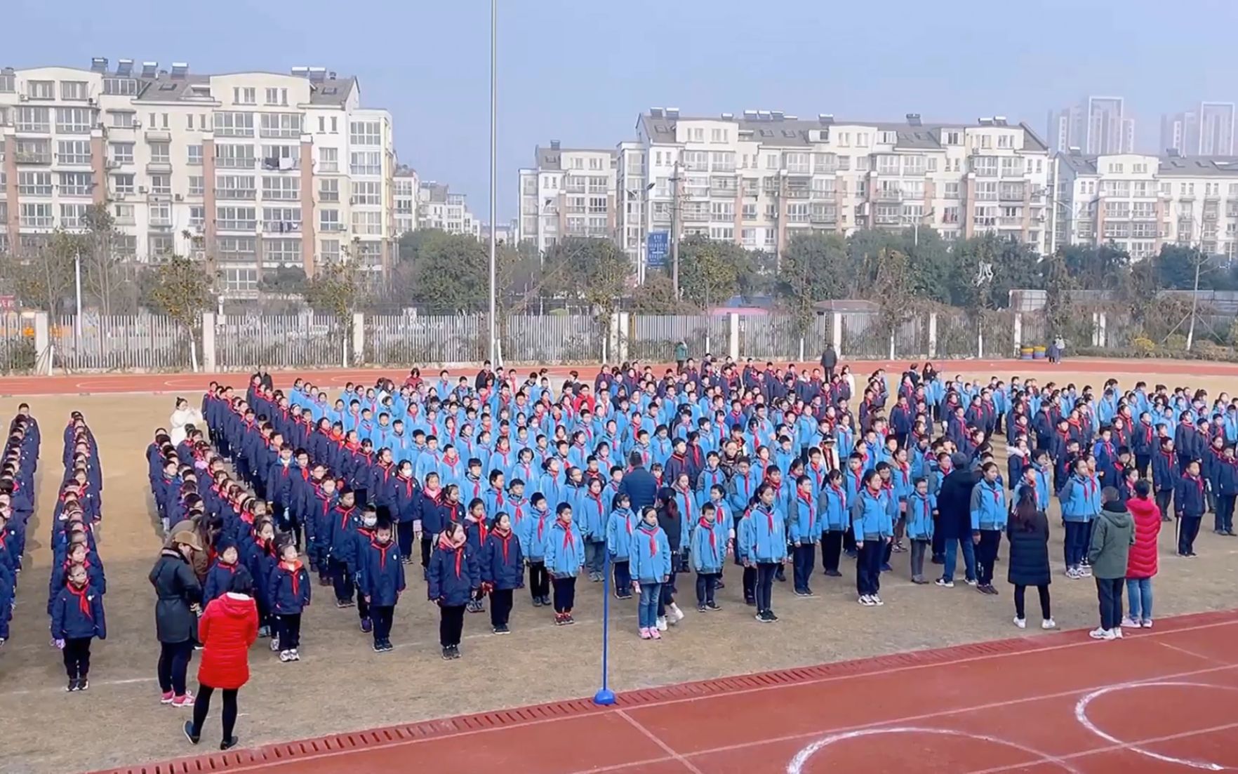 镇江市金山湖小学大课间活动_哔哩哔哩_bilibili