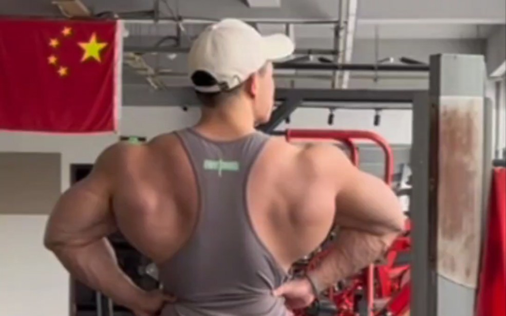 陈康背部史诗级进步,外加尴尬小短剧